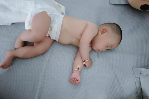 秦皇岛怀孕多久会显肚子